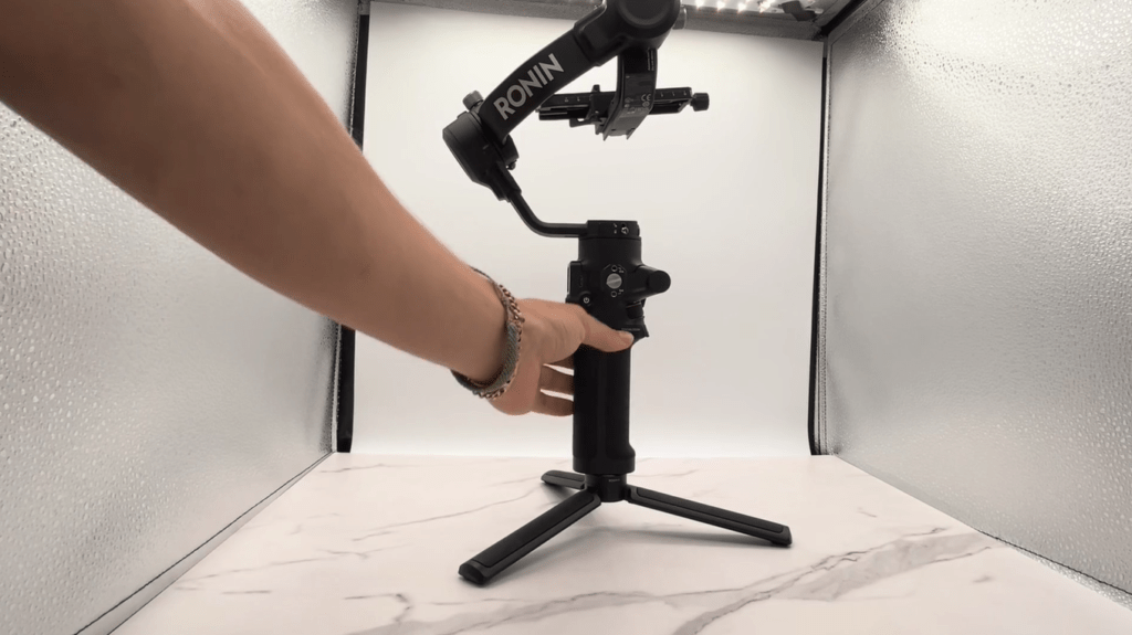 DJI RSC 2 – 3-Axis Gimbal Stabilizer, perfect for DSLR and mirrorless cameras.